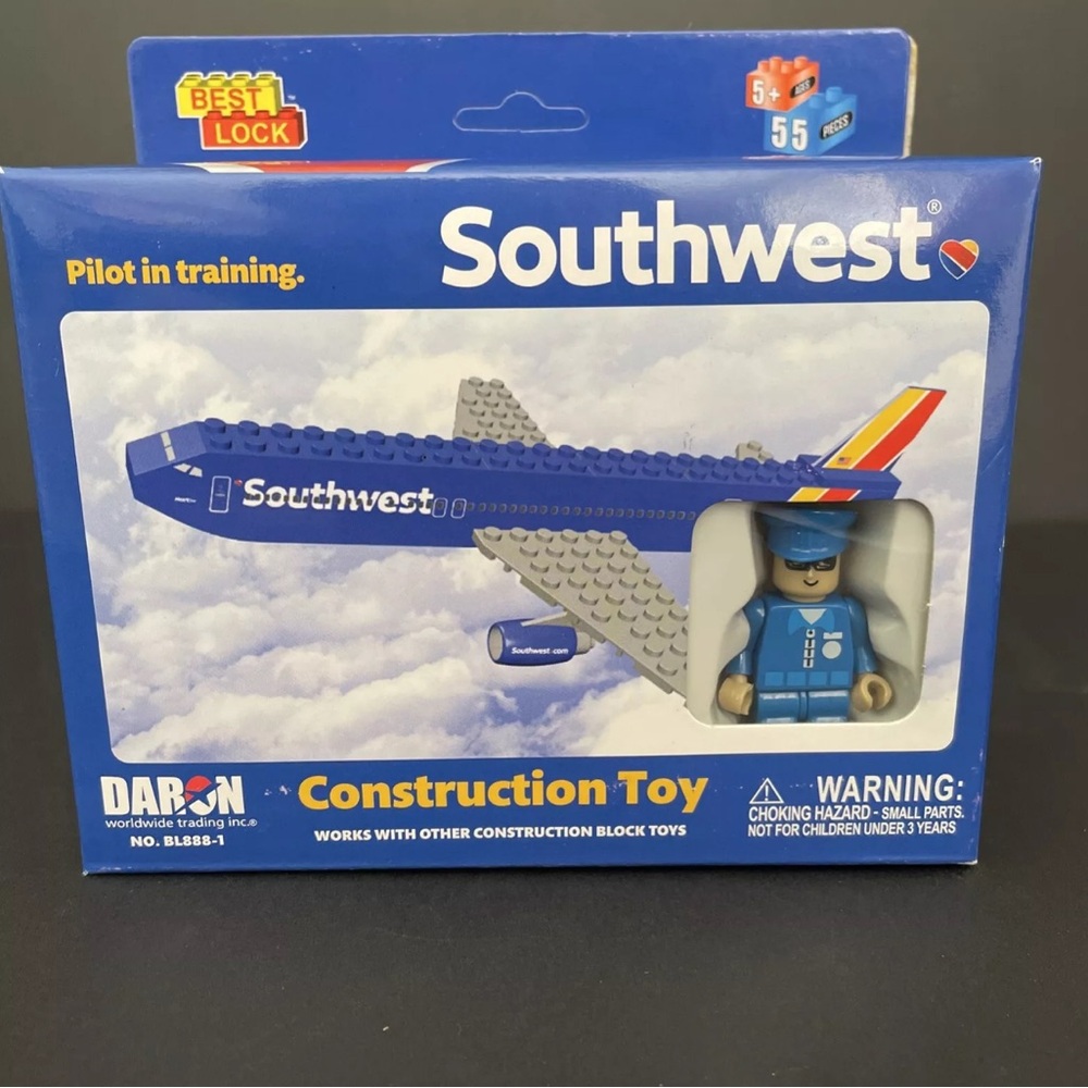 DARON - Southwest Airlines Playset (RT68181-1) New Factory Sealed